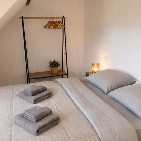 Apartamento With Balcony And Parking In